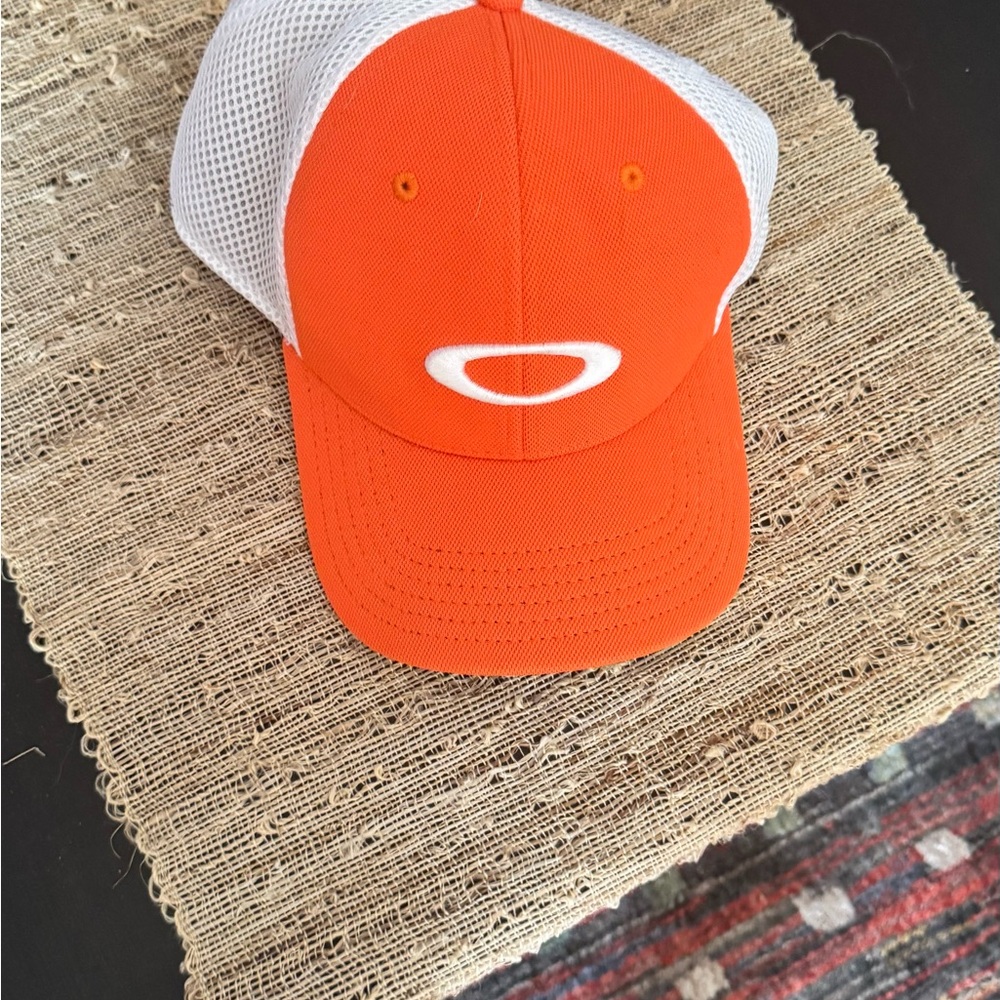 Oakley Vibrant Orange and White Mens hat